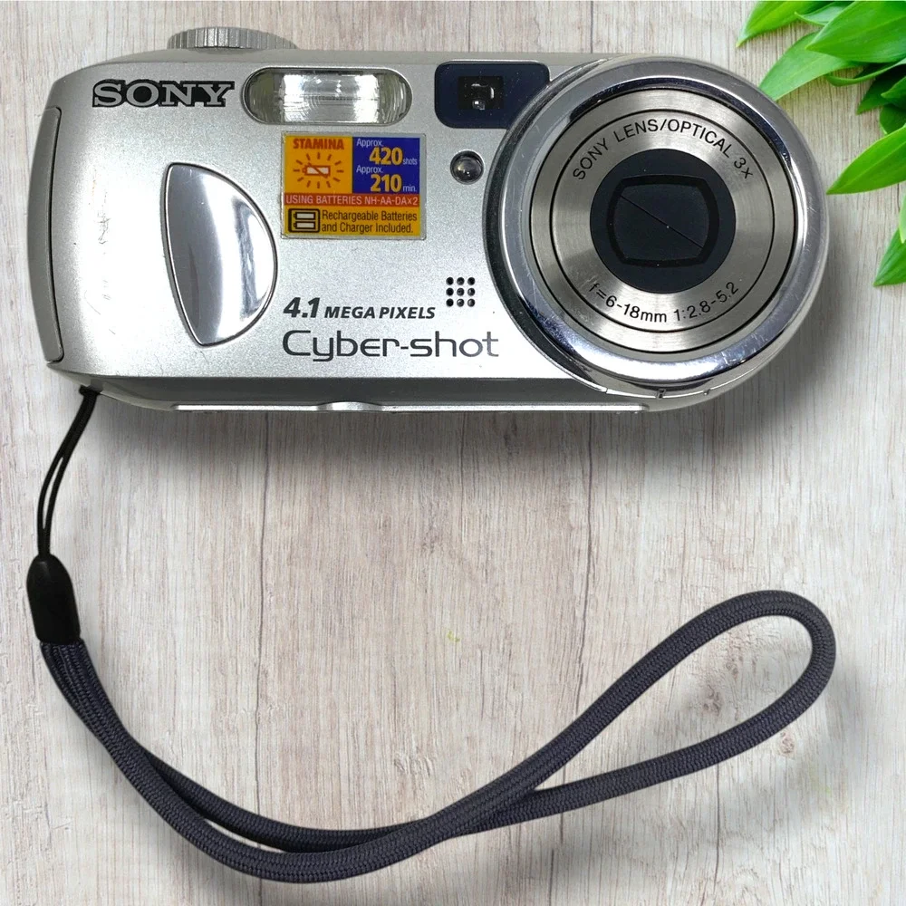 Sony Cyber-shot DSC-P73 4.1MP Digital Camera 3x Zoom Tested 128MB Card Case